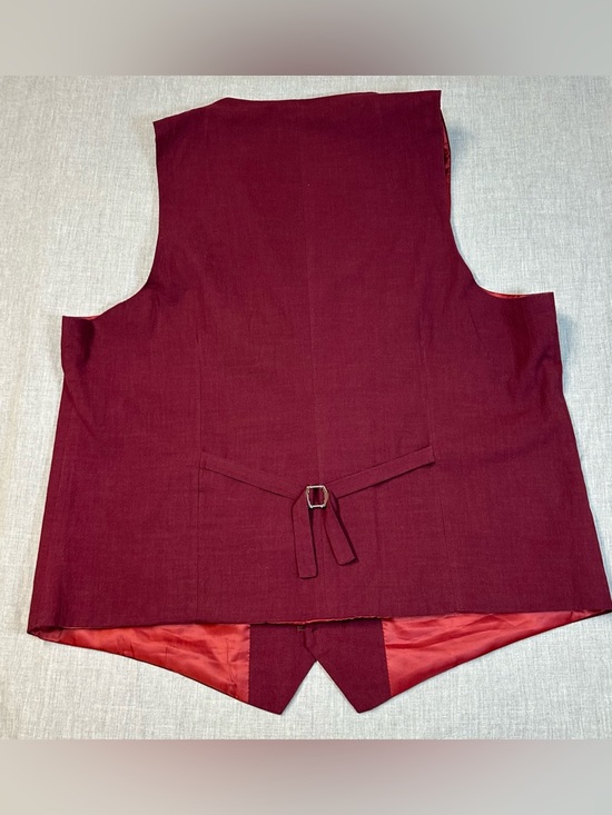 Source Unknown Men's Burdundy Two-Piece Suit Jacket & Vest - Picture 8 of 11